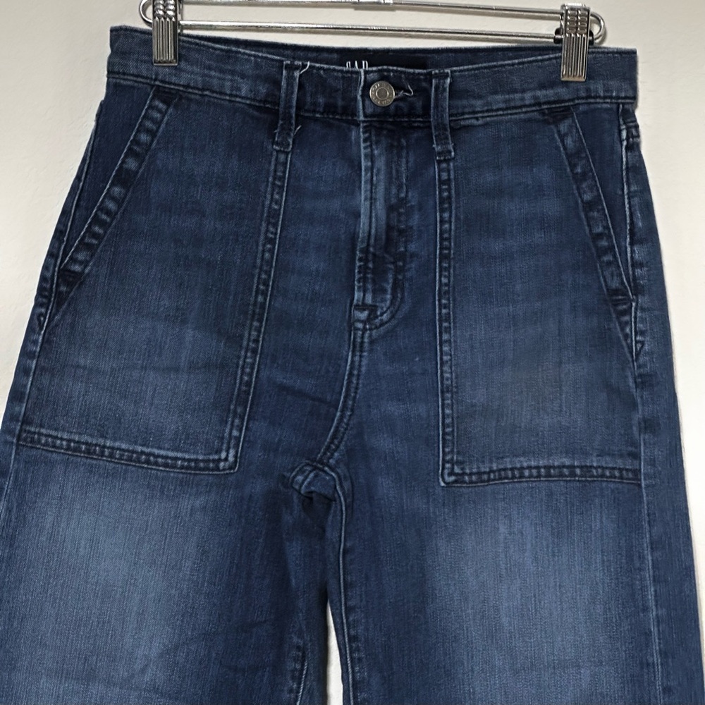 Gap Mid Rise Wide Leg Cropped Jeans Blue Medium Wash Denim Size 26 /2 Petite - Picture 3 of 15